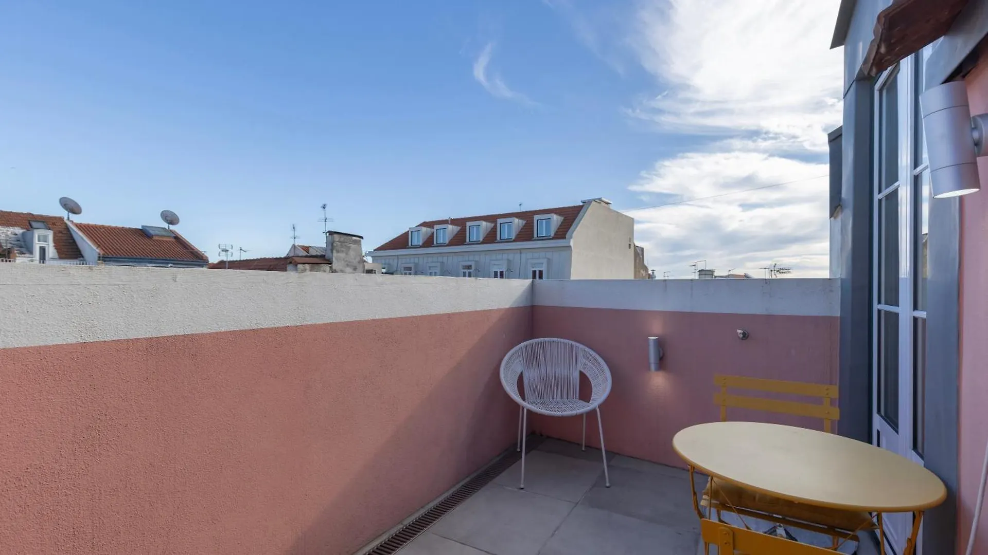 Cosy Apartment In Bairro Alto By Lovelystay Lisbon